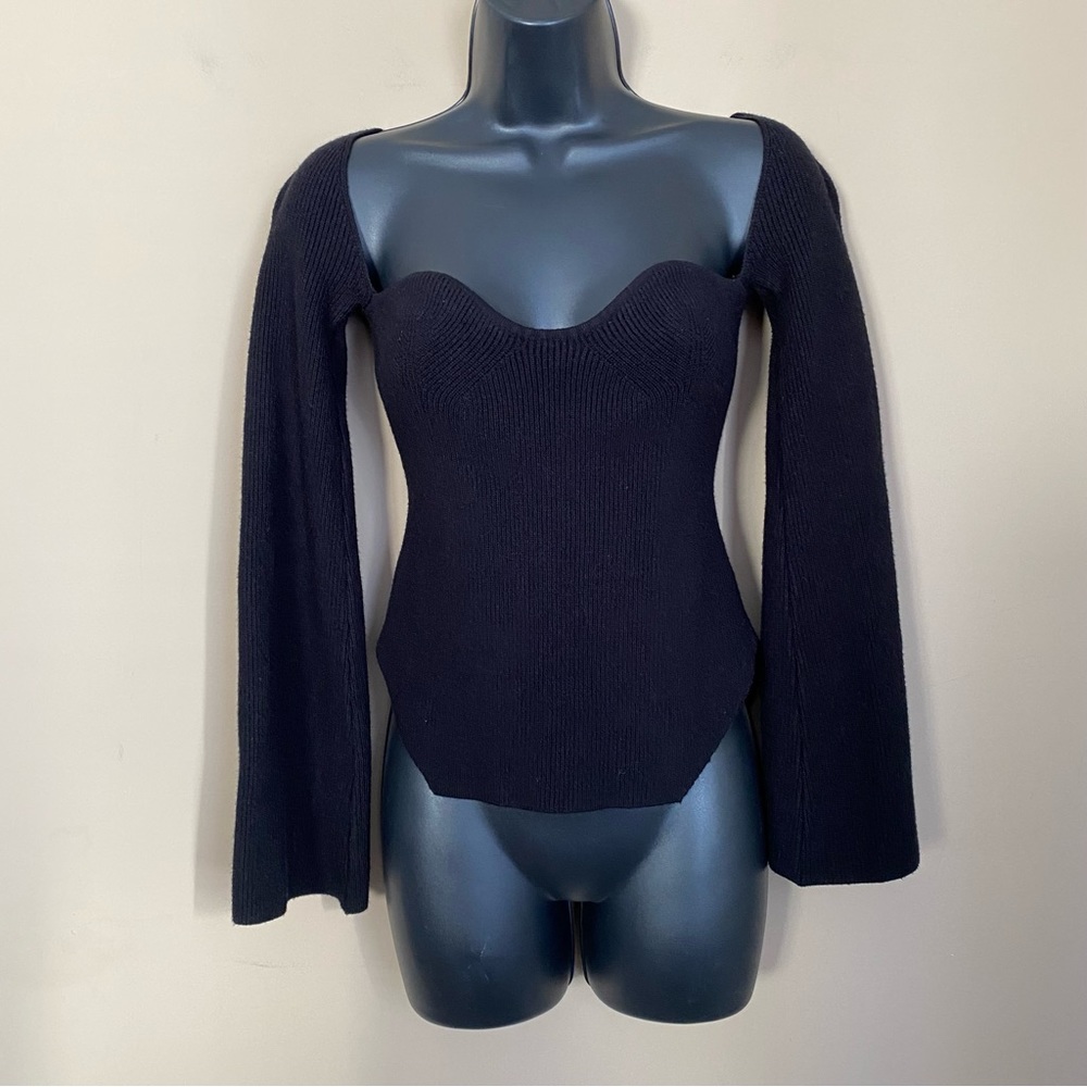 TW7S Black Thick Ribbed Sweetheart Neckline Bell Sleeve Sweater